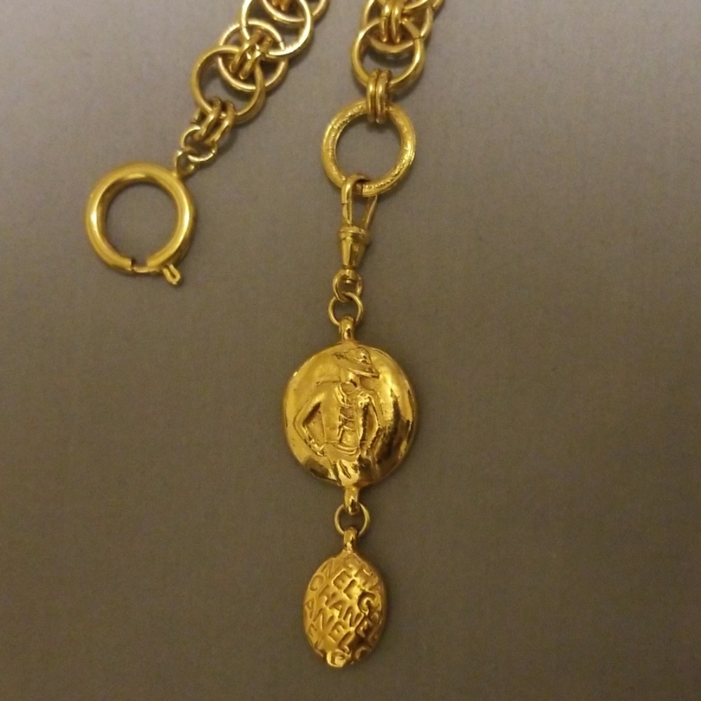 CHANEL 19 1/2 Inches, Pendant  NOT FOR SALE - Picture 6 of 8